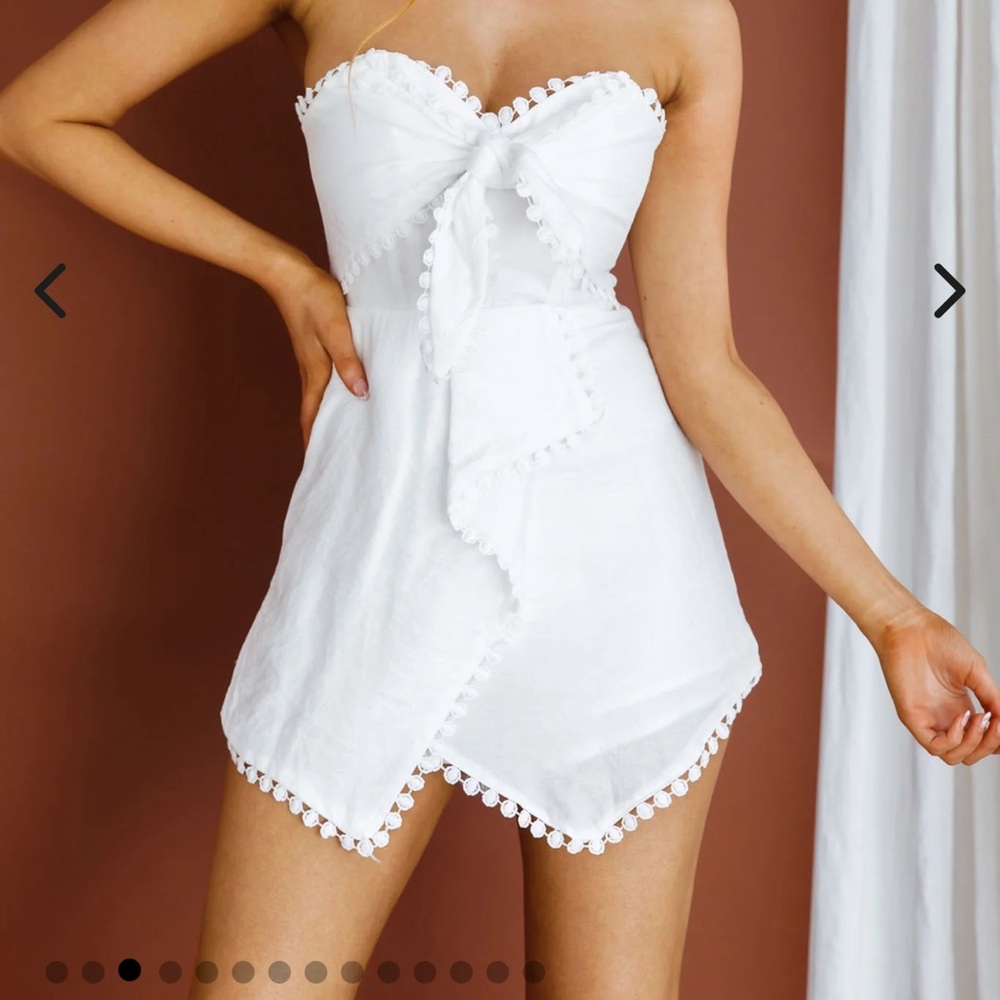 Selfie Leslie Elegant Cream Dress